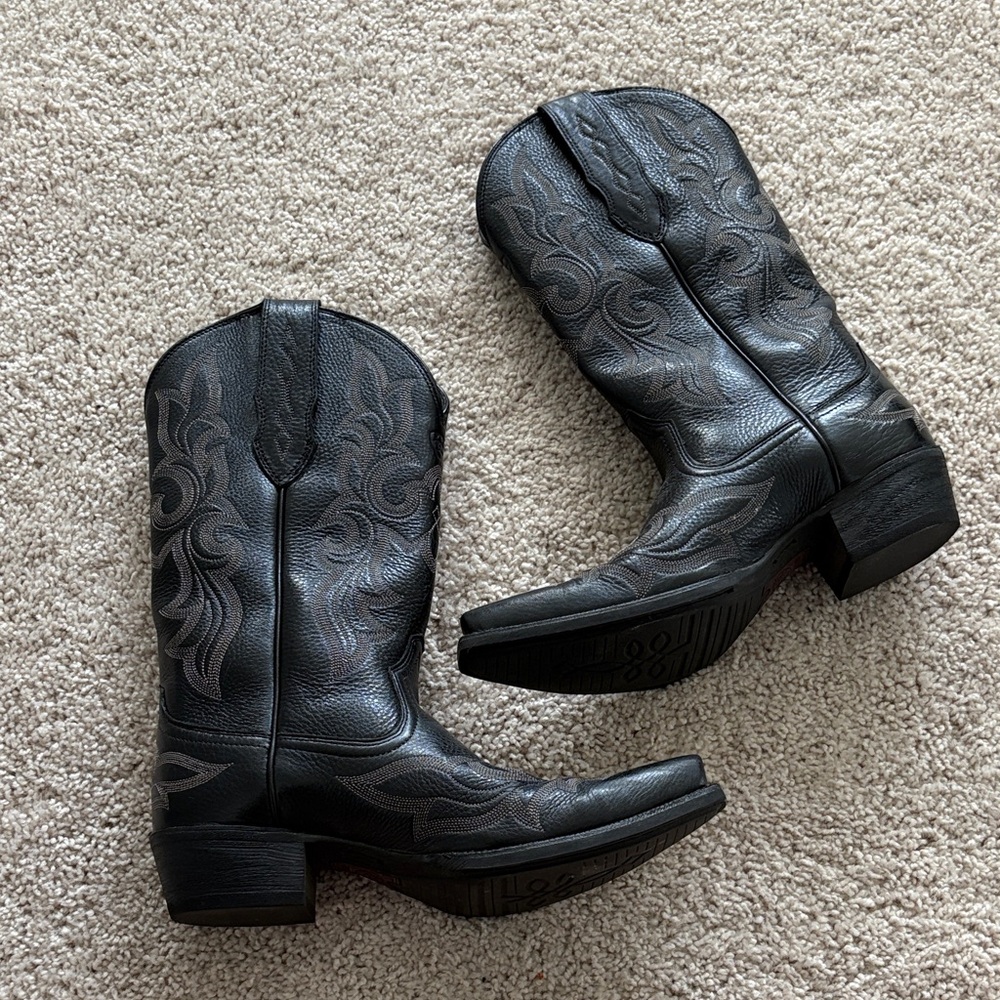Ariat Cowboy boots